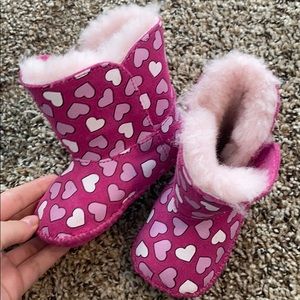 Uggs size 2/3